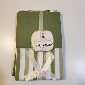 Combed Percale By Springmaid Green and White Striped Pillow Cases NWT